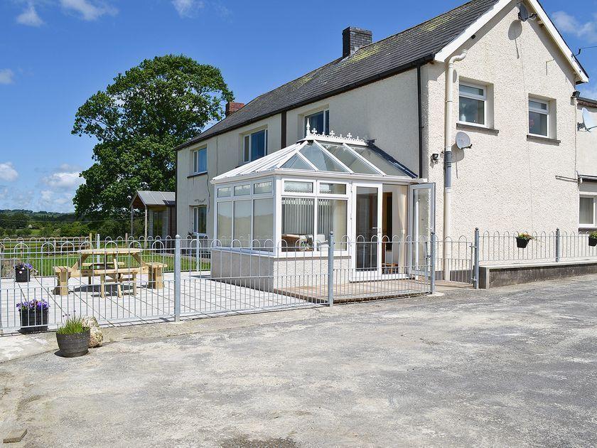 Cob Cottage Tregaron Bagian luar foto
