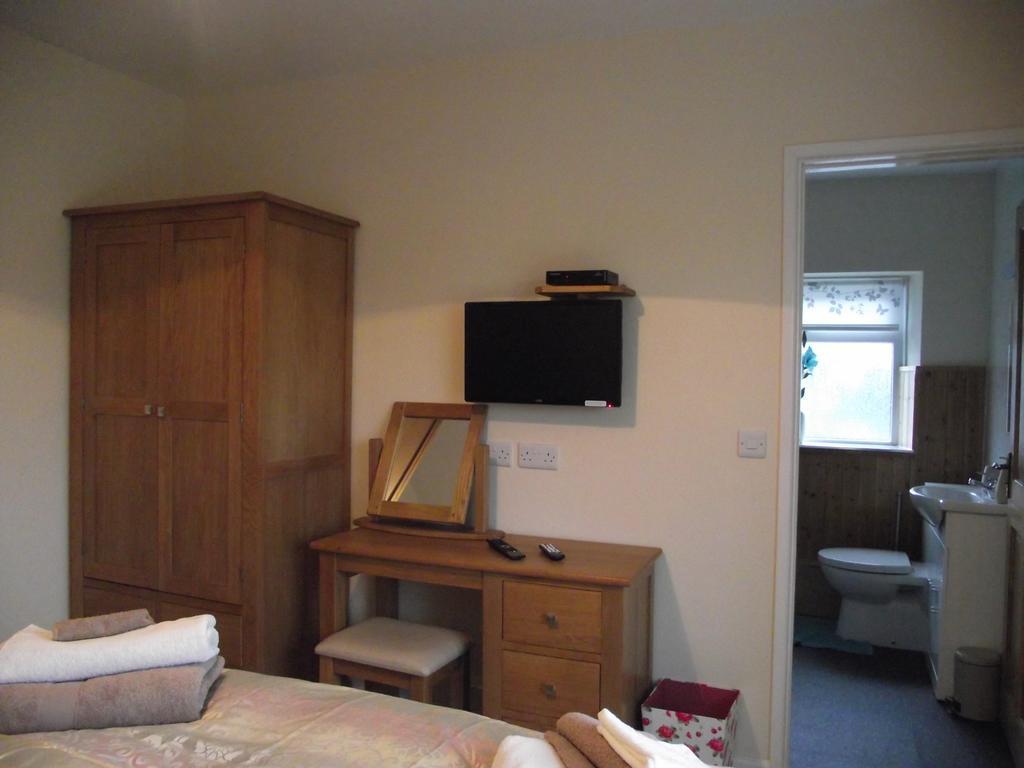 Cob Cottage Tregaron Bagian luar foto